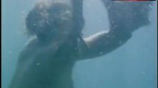 5. Wendy Hughes Topless in Underwater – Flash Fire