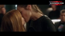 6. Isla Fisher Lesbian Kissing – Keeping Up With The Joneses