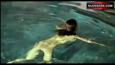 3. Mina Tander Nude in Swimming Pool – Wen Kusst Die Braut?