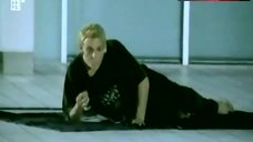 6. Oona-Devi Liebich Ass Scene – Paule Und Julia