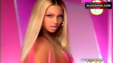 8. Beyonce Knowles Intimate Scene – Bootylicious