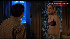 3. Elizabeth Banks in Bra – The 40-Year-Old Virgin