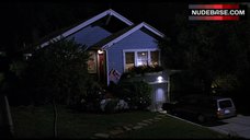 5. Elizabeth Banks in Bra – The 40-Year-Old Virgin