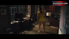 9. Elizabeth Banks Shows Underwear – Walk Of Shame