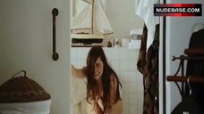 5. Nora Tschirner Nude in Toilet – Keinohrhasen