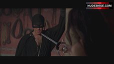 4. Catherine Zeta-Jones Flashes Boobs – The Mask Of Zorro
