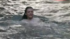 2. Milla Jovovich Pokies Through Wet Blouse – Return To The Blue Lagoon