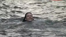 3. Milla Jovovich Pokies Through Wet Blouse – Return To The Blue Lagoon
