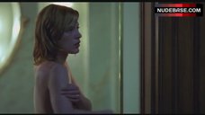 3. Milla Jovovich Shows Breasts – Resident Evil