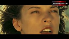 5. Milla Jovovich Topless Scene – Resident Evil: Extinction