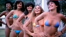1. Amparo Grisales Exercising in Bikini – Casa De Munecas Para Adultos