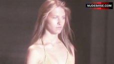 1. Sara Ziff Sexy in Bikini – Picture Me