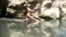 4. Mariana Lobo Outdoor Nudity – El Valle De Los Miserables