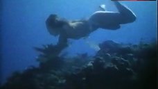 2. Cynthia Westbrook Nude in Underwater – Mas Alla Del Deseo