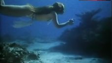 9. Cynthia Westbrook Nude in Underwater – Mas Alla Del Deseo