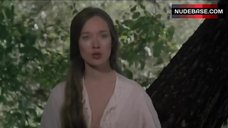 1. Camille Keaton Sex on Ground – I Spit On Your Grave