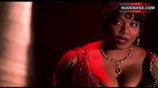 4. Queen Latifah Decollete – Chicago