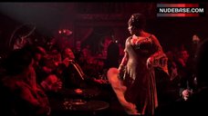 8. Queen Latifah Decollete – Chicago
