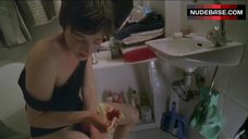 2. Henriette Heinze Pussy Scene – Auftauchen