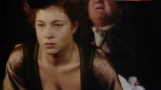 9. Alex Kingston Sex in Carriage – The Fortunes And Misfortunes Of Moll Flanders