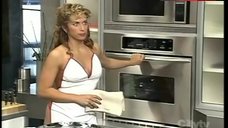 5. Eva De Viveiros Shows Butt – Barely Cooking
