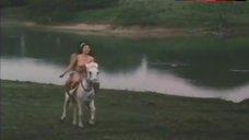 3. Klaudia Koronel Riding Topless – Tuhog