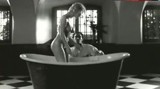 Anne Van De Ven Nude Getting Out of Bathtub – Venus In Furs