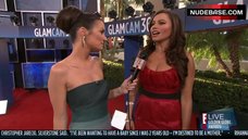 9. Sofia Vergara Cleavage – The Golden Globe Awards