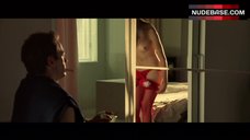 Michelle Monaghan Shows Tits – Kiss Kiss Bang Bang