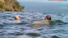 6. Sheryl Lee Naked Swims in See – Kiss The Sky