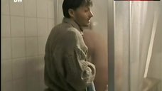 3. Christiane Brammer Ass Scene – Die Fallers