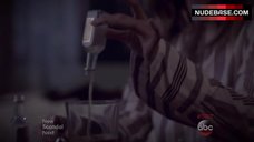 2. Ellen Pompeo Lingerie Scene – Grey'S Anatomy