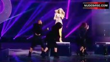 10. Jennifer Lopez Hot on Stage – X Factor (France)