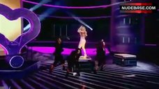 8. Jennifer Lopez Hot on Stage – X Factor (France)