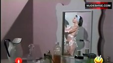 2. Maria Pia Conte Nude Bathing – Che Dottoressa Ragazzi