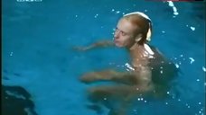 4. Beatrice Manowski Naked in Swimming Pool – Und Tschuss!