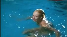 6. Beatrice Manowski Naked in Swimming Pool – Und Tschuss!