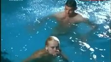 8. Beatrice Manowski Naked in Swimming Pool – Und Tschuss!