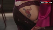 7. Elaine Hendrix Shows Tattoo on Ass – Sex&Drugs&Rock&Roll