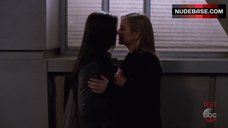 8. Marika Dominczyk Lesbian Kissing – Grey'S Anatomy