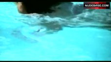 3. Catrin Striebeck Topless Swimming – Unter Verdacht - Das Karussell