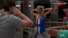 6. Gwyneth Paltrow Sexy in Aerobic Bodysuit – Glee