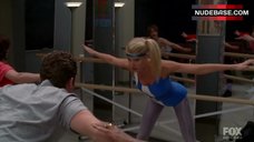 7. Gwyneth Paltrow Sexy in Aerobic Bodysuit – Glee