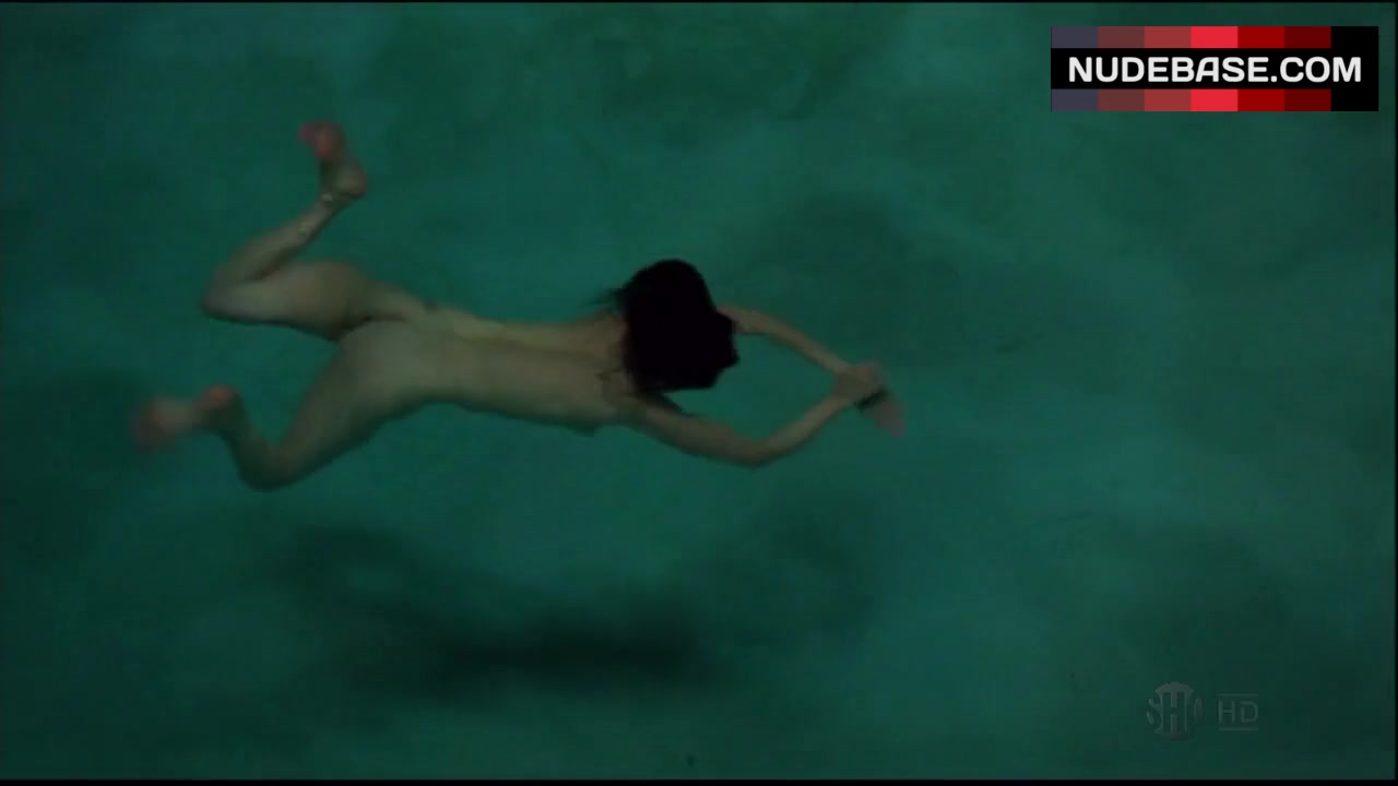 Mary-Louise Parker Swims Full Naked – Weeds (0:18) | NudeBase.com