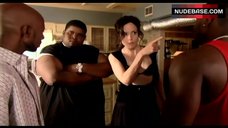 5. Mary-Louise Parker Shows Bra – Weeds
