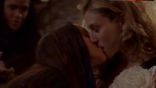 Sarah Jessica Parker Lesbian Kiss – Sex And The City