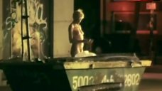 4. Angela Castilla Naked on Street – Un Buen Novio