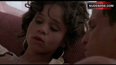 8. Rosie Perez Nude Breasts – White Men Can'T Jump