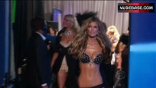 1. Marisa Miller in Sexy Lingerie – The Victoria'S Secret Fashion Show 2009