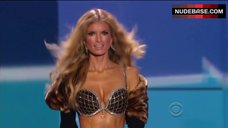 6. Marisa Miller in Sexy Lingerie – The Victoria'S Secret Fashion Show 2009